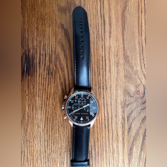 Micheal Kors Men’s Watch - Picture 2 of 6